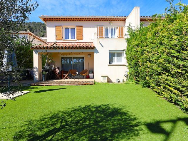 Villa récente Spéracèdes 99 m² avec jardin 99m² Spéracèdes