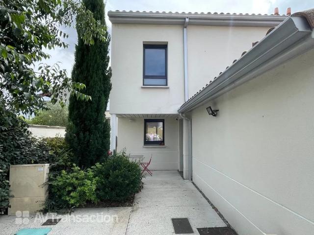 Villa récente T4 au calme