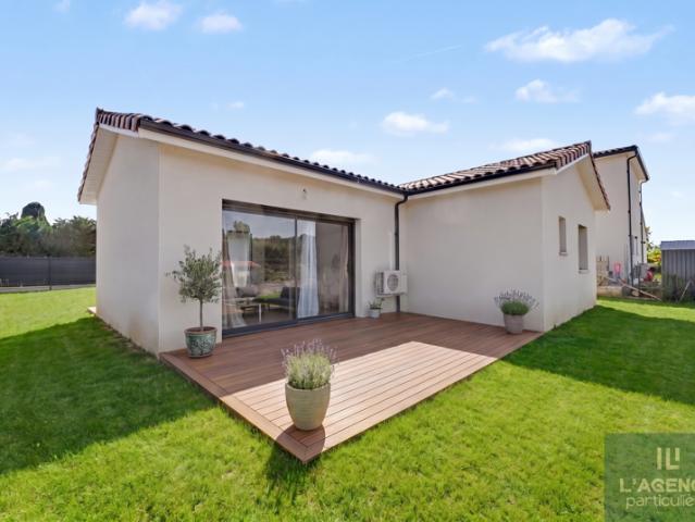 Villa récente T4 de 88 m2 avec jardin