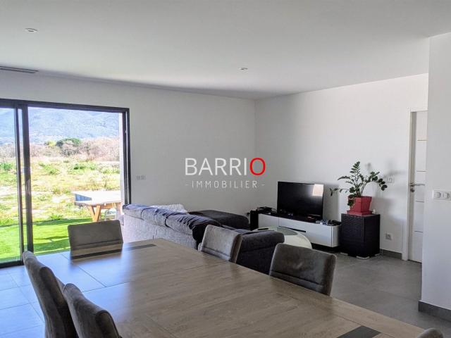 Villa récente 4 pièces avec vue dégagée 94m² Villelongue dels Monts