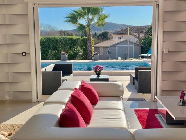 Villa 6 pièces avec piscine à Taradeau 120m² Taradeau