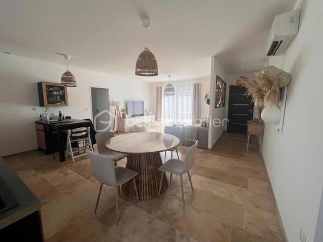 Villa récente 90 m² – 3 chambres – Plain pied – Terrasse & jardin