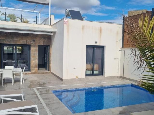 Villa reciente de planta baja en Benijófar 93m² Benijófar