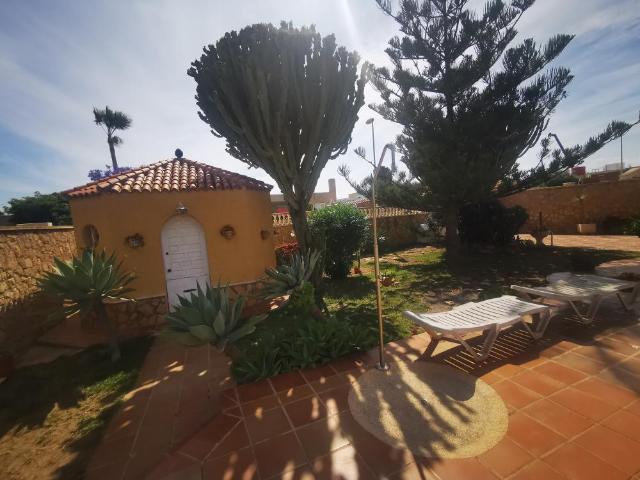 Villa Retamar Almería 69860371
