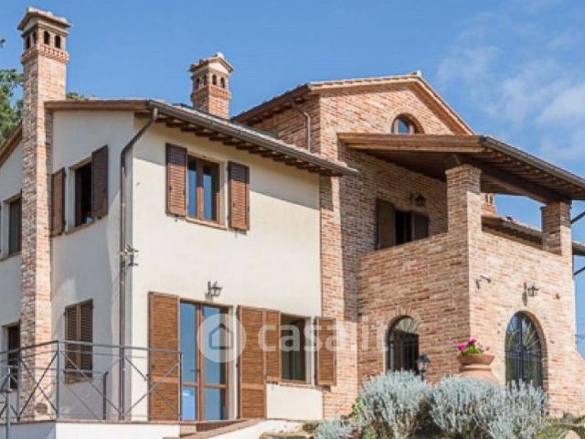 Villa ristrutturata a Castiglione del Lago