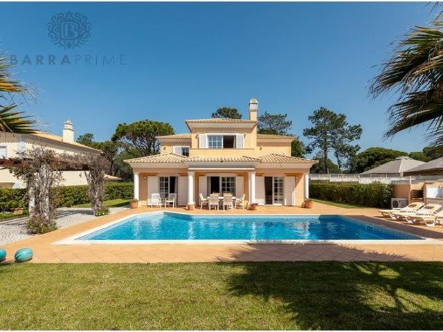 Villa RIVIERA com 4 Quartos a poucos minutos da Praia na Qui. 0m² Almancil