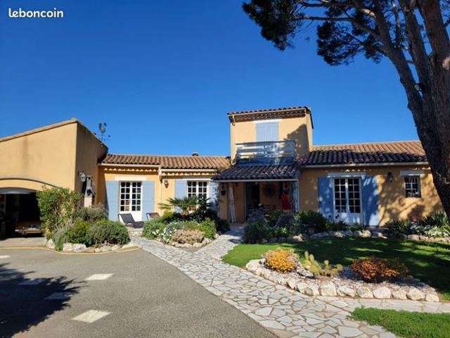 Villa Rochefort du Gard 180 m² | Piscine | Vue garrigue