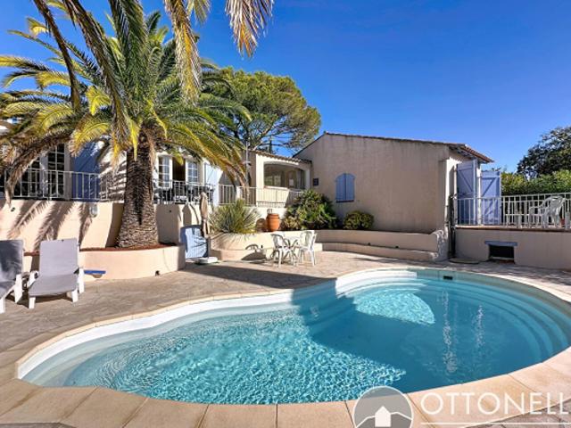Villa Roquebrune Sur Argens 4 pièces 119.31 m2 sur 949 m2 de terrain avec piscine