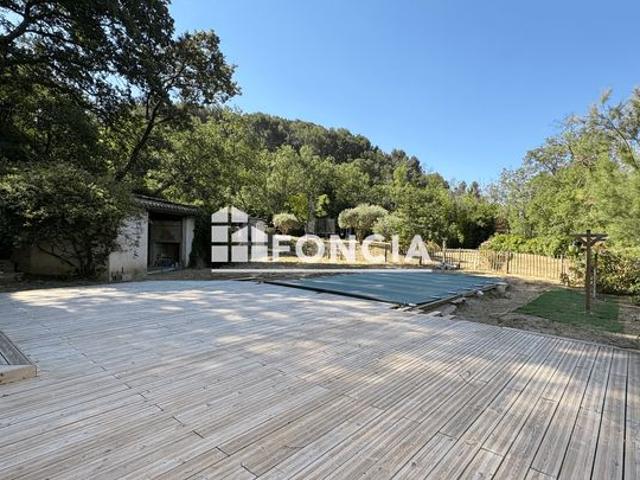 Villa Roquevaire piscine et dépendances