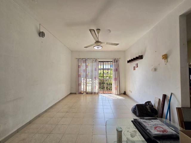 Villa Ros 4 Bed Townhouse Upper Floor Tampoi Indah Near JB Town CIQ