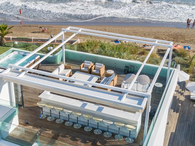 Villa Sanchez, Luxury Beachfront Villa to Rent in East Marbella