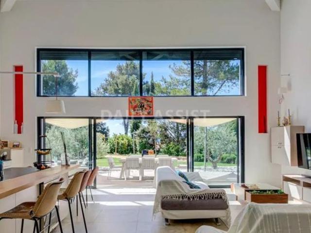 Villa • Saint Marc Jaumegarde