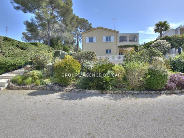 VILLA SAINT RAPHAEL BOULOURIS 200 M²