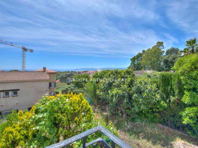 Villa Saint Raphael 4 pièce s 138 m2