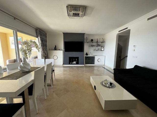 Villa Semi Detached in Benahavís