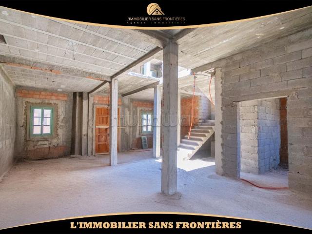 Villa semi finie à vendre à Targa, 400 m², Marrakech