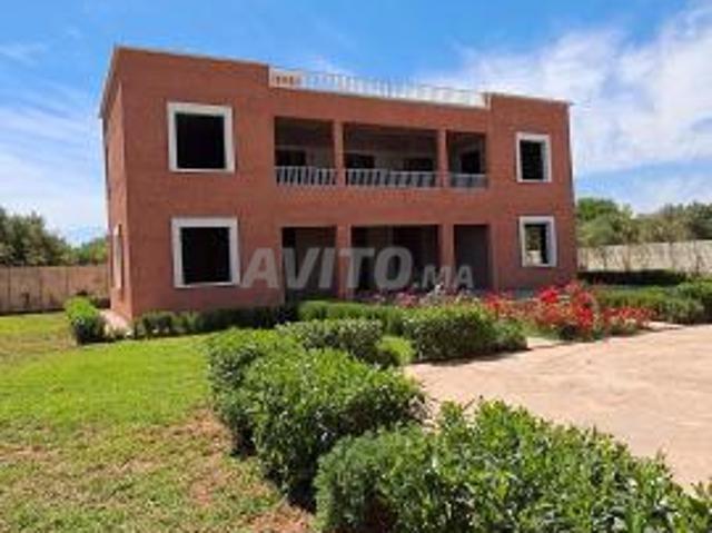 Villa semi finie à vendre