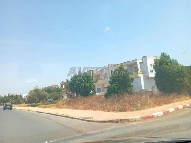 Villa semi finie sur le boulevard Majd Choka