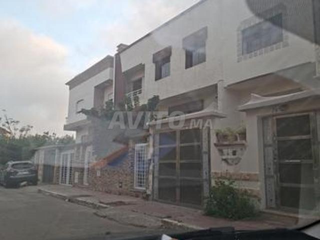 Villa semi finie / trois façades