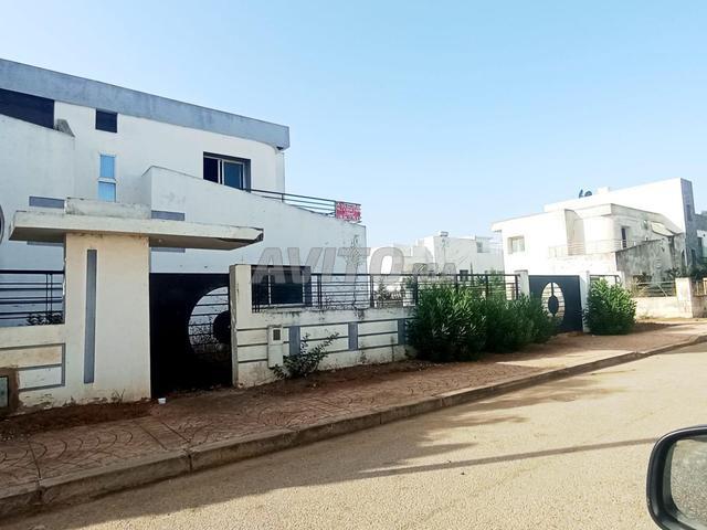 Villa semi finie 350m Kamelia