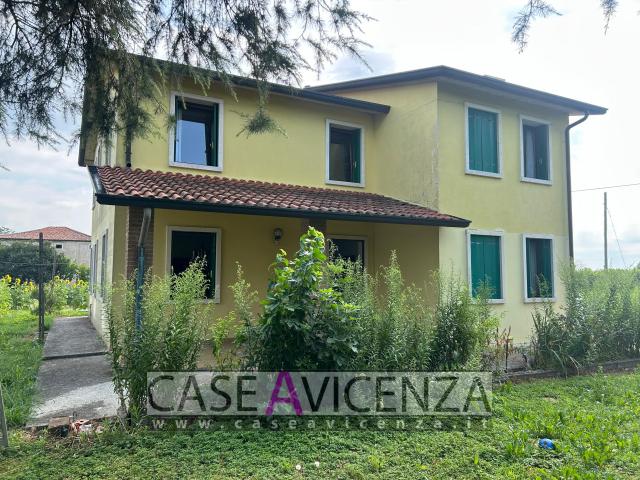 Villa singola moderna in affitto a Montegalda immersa nella campagna