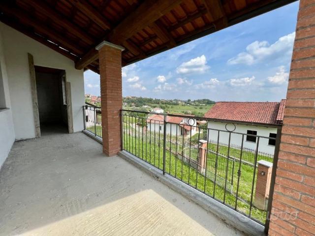VILLA SINGOLA A MONTECHIARO D'ASTI