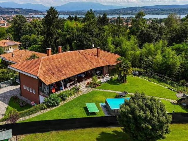 Villa singola Arona. Rif.: 7000apporend