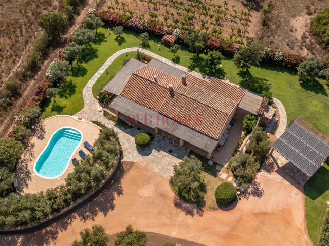 Villa singola con vista panoramica e piscina privata 177m² Olbia