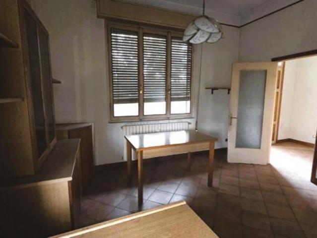 Villa Liberty d’epoca con parco secolare e residenza del custode