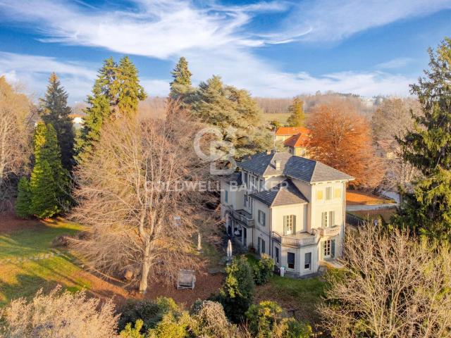 Villa singola di 865 m2 a Varese 865m² Varese