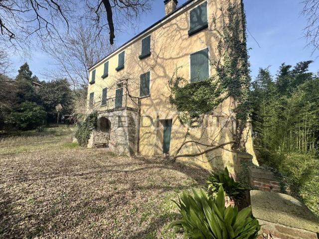 Villa singola in affitto a Teolo, Teolo