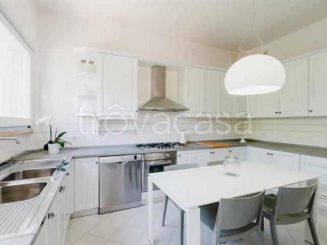 Villa singola in affitto a Caranna, Forte dei Marmi