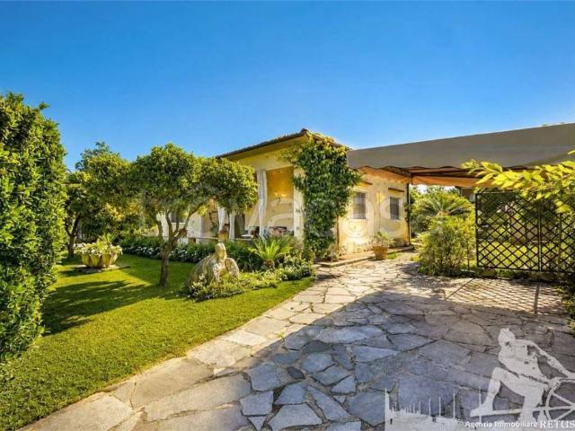 Villa singola in affitto a Forte dei Marmi