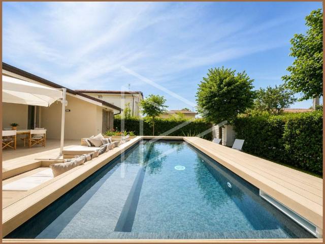 Villa singola in affitto a Forte dei Marmi via Agnelli, 35