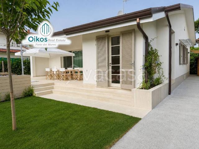 Villa singola in affitto a Forte dei Marmi via Cesare Battisti, 70
