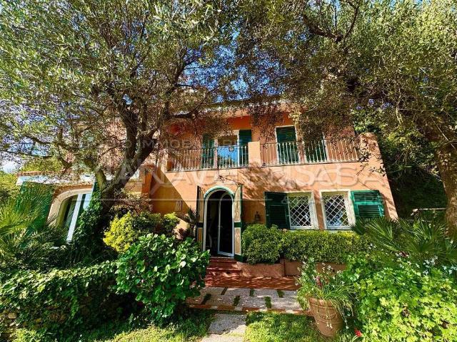 Villa singola in affitto a Genova via Luigi Gainotti, 77, Vesima Crevari