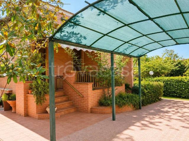 Villa singola in affitto a Latina, Borgo Sabotino foce Verde