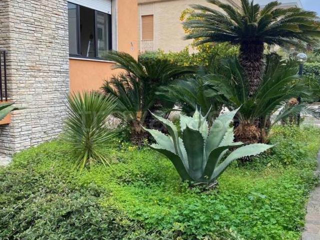 Villa singola in affitto a Lecce via Gentile, Partigiani Fondone