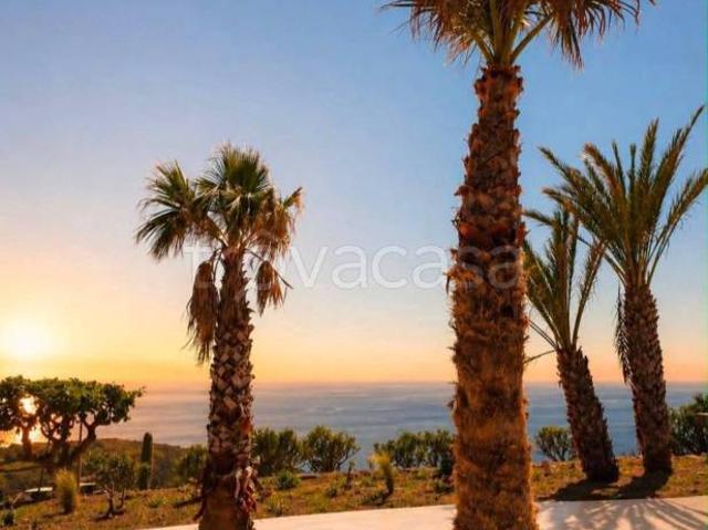 Villa singola in affitto a Pantelleria