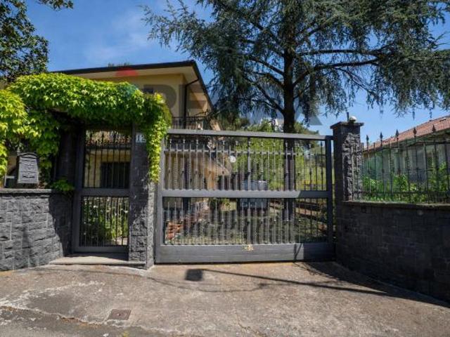 Villa singola in affitto a Pedara