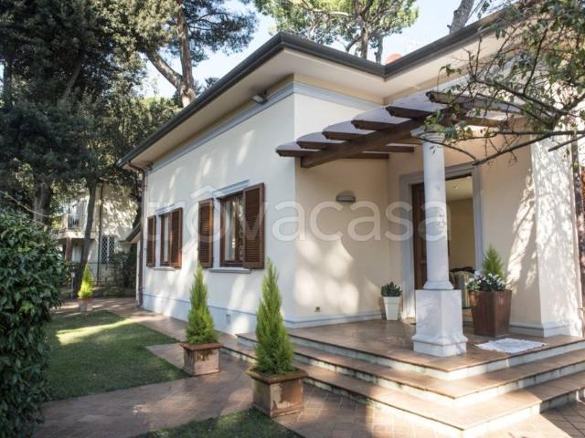 Villa singola in affitto a Pietrasanta