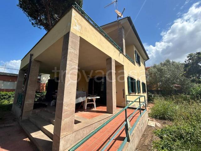 Villa singola in vendita a Tarquinia via Algi, Lido Di Tarquinia