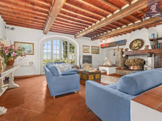 Villa singola in vendita a Terranuova Bracciolini strada 2 Poggilupi