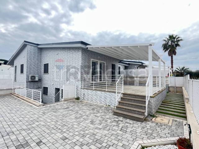 Villa singola in vendita a Terracina via San Felice Circeo