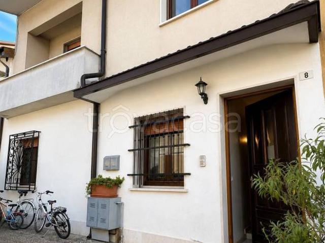 Quadrilocale in vendita a Tombazosana, Ronco all'Adige