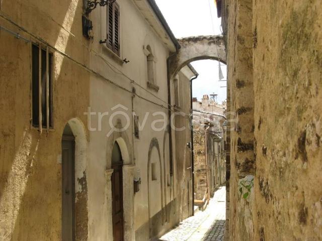 Villa singola in vendita a Tocco da Casauria via De Gasparis