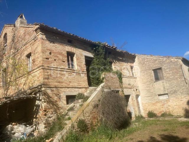 Villa singola in vendita a Torre San Patrizio