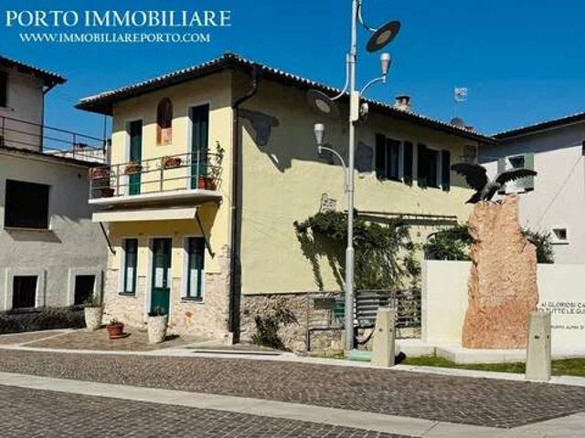 Villa singola in vendita a Torri del Benaco, Pai