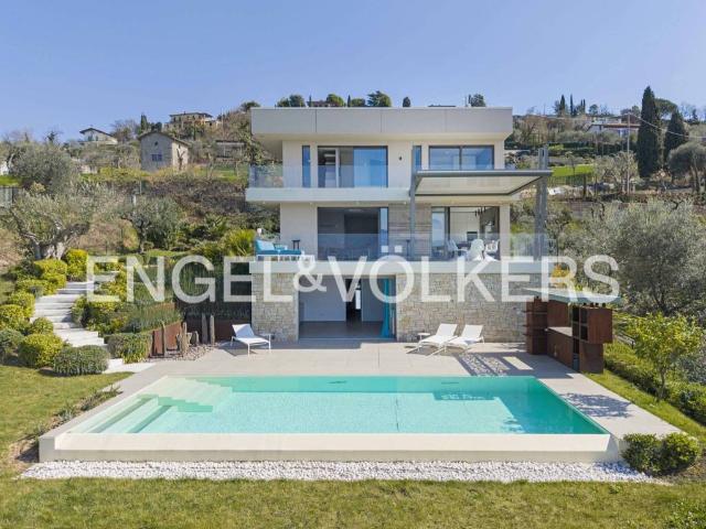 Villa singola in vendita a Torri del Benaco via Negher