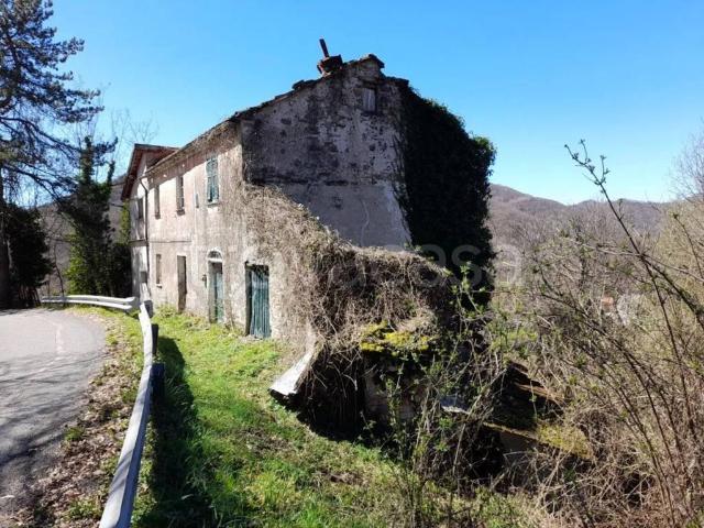 Villa singola in vendita a Torriglia, Laccio